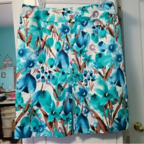 Laura Petites Floral Blue Green Front Slit Pocket Knee Length Midi Pencil Skirt - Picture 8 of 15